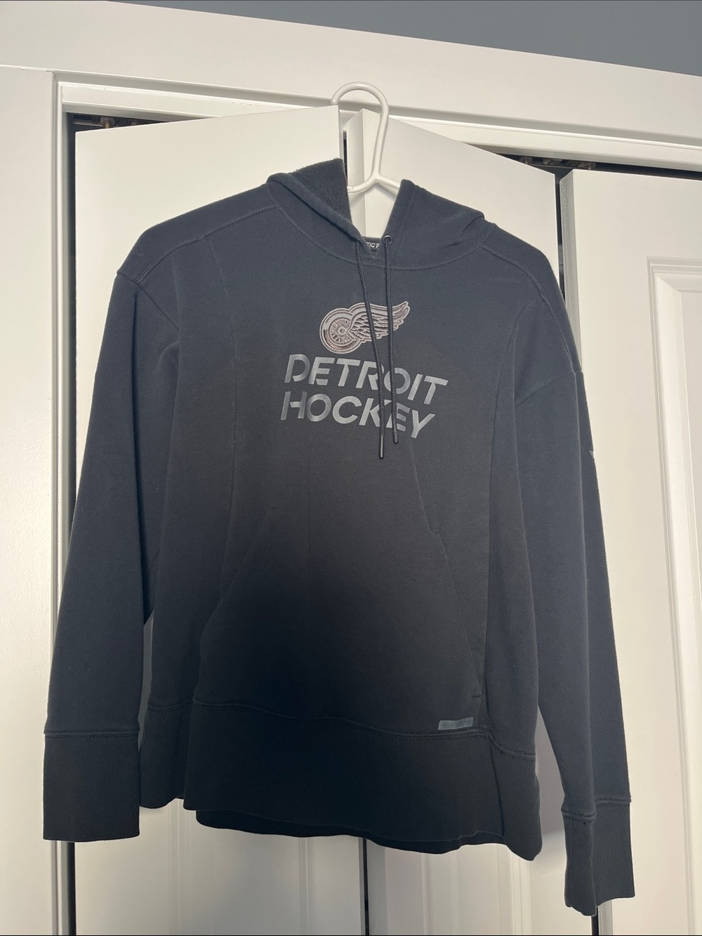 Detroit Red Wings Hockey Black Hoodie - Women’s